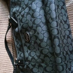 Black Beautiful Coach bag